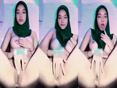 Sarah Cantik Colmek Basah Gaya Solo Intens Lumer WOT HD poster